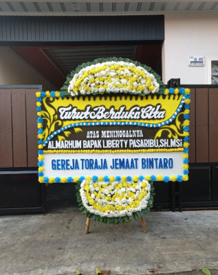 Papan Bunga Duka di Sekaran